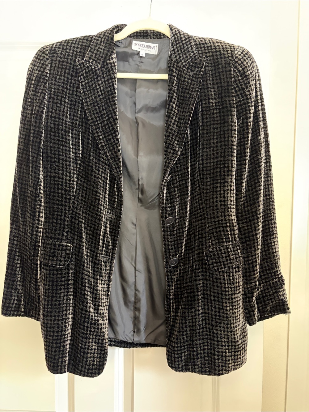 Giorgio Armani Black Velvet Houndstooth Velvet Blazer
